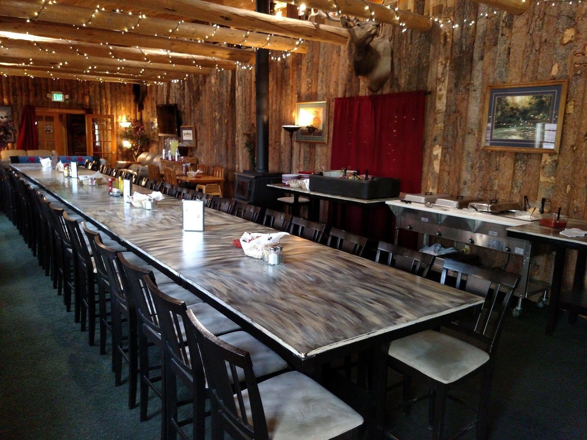 Old Corral Hotel Centennial Extérieur photo